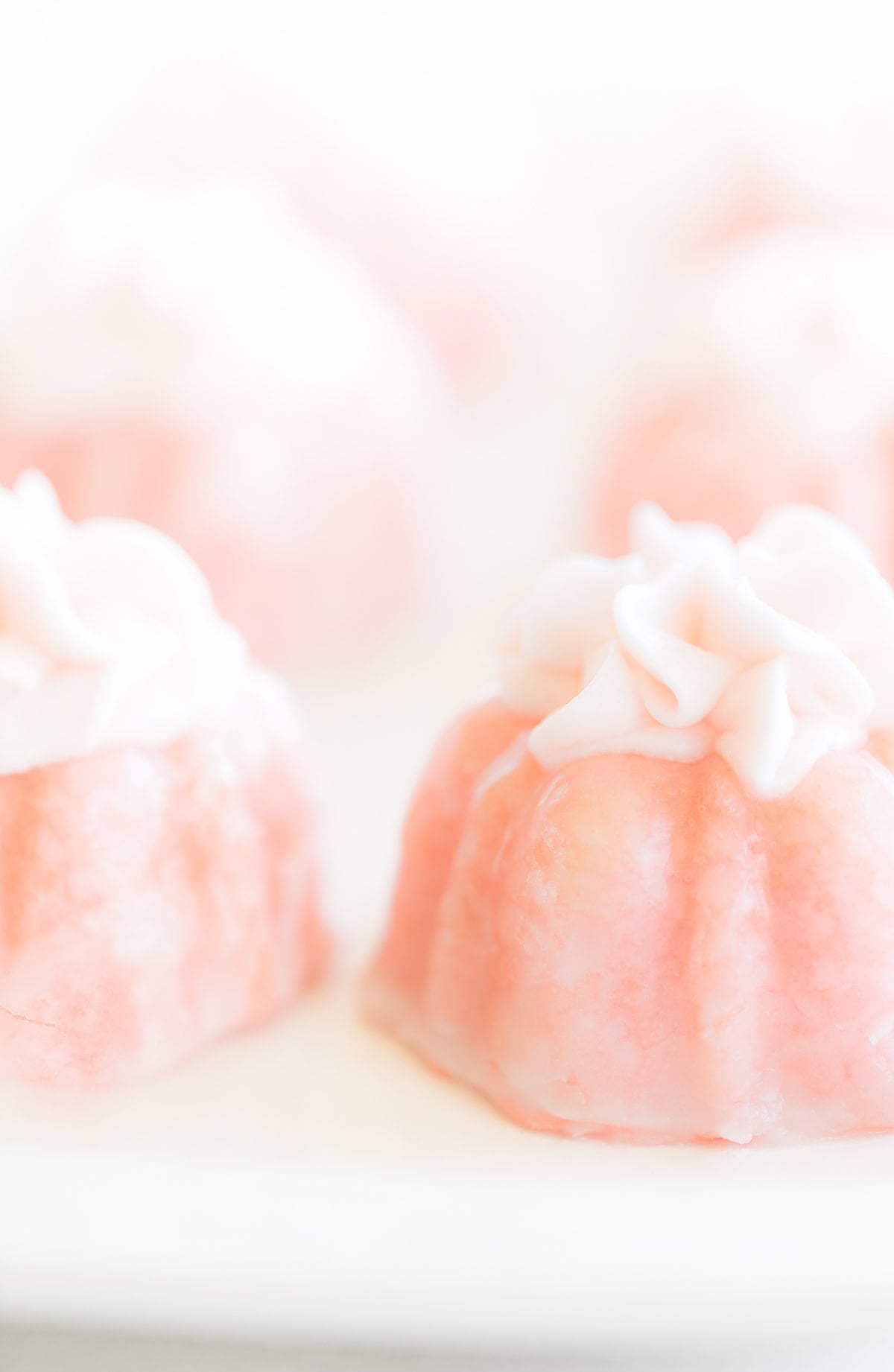 Homemade Pink Champagne Cupcakes: Moist, Soft, and Flavorful Guide